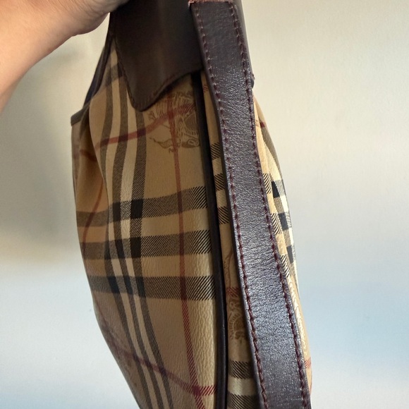 Burberry - Picture 4 of 5